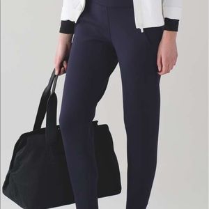 Lulu Lemon Navy Joggers Size 6